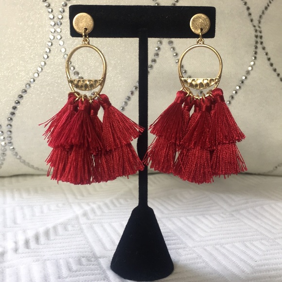 NEW!! MUST HAVE | Tassel Earrings | Red & Gold - Picture 2 of 3